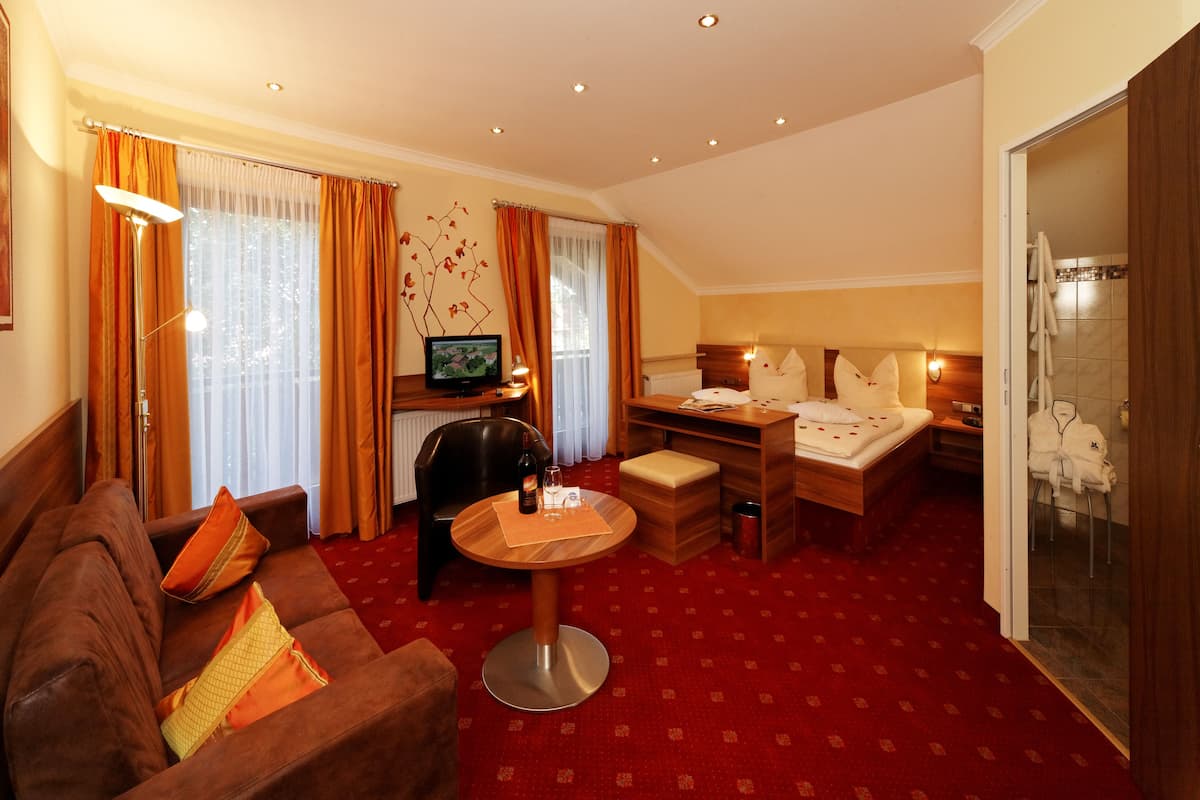 Superior Double Room | In-room safe, cots/infant beds, rollaway beds, free WiFi