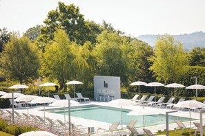 Indoor pool, seasonal outdoor pool, sun loungers
