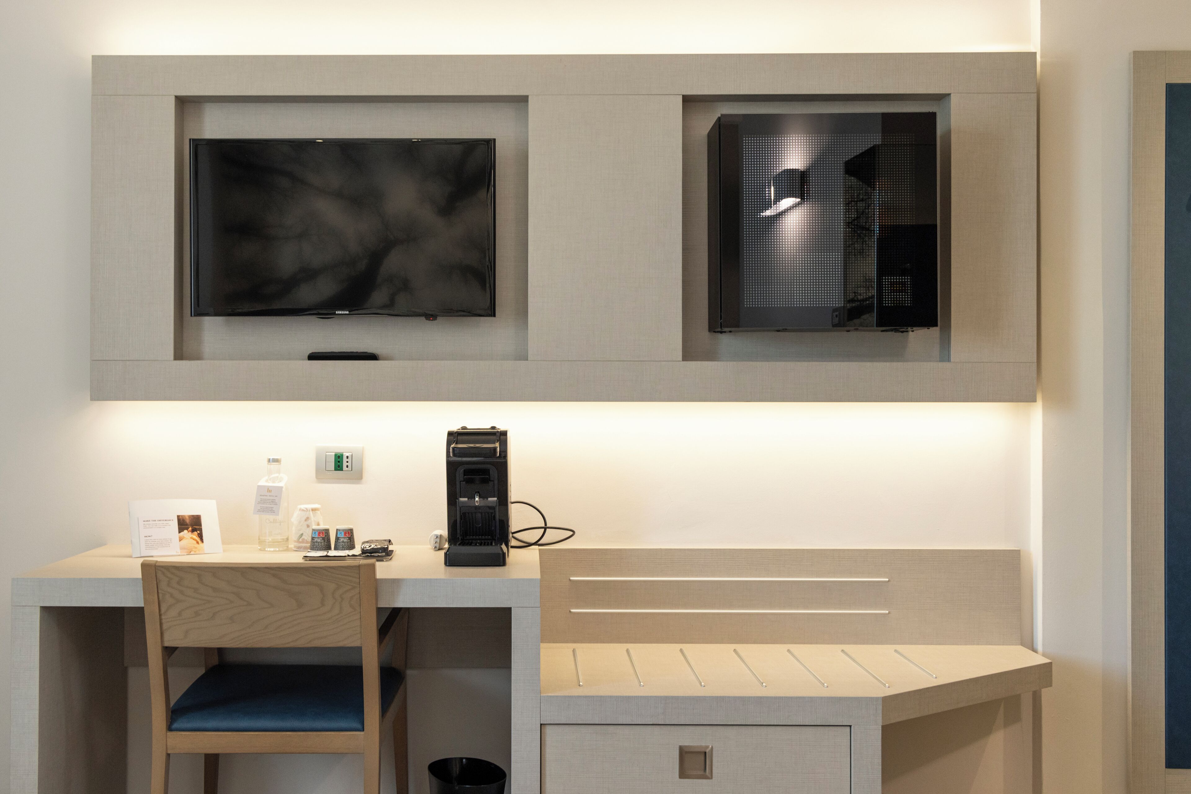 comfort room | 1 bedroom, down duvets, minibar, in-room safe