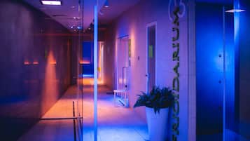 Behandlungsräume für Paare, Sauna, Whirlpool, Dampfbad