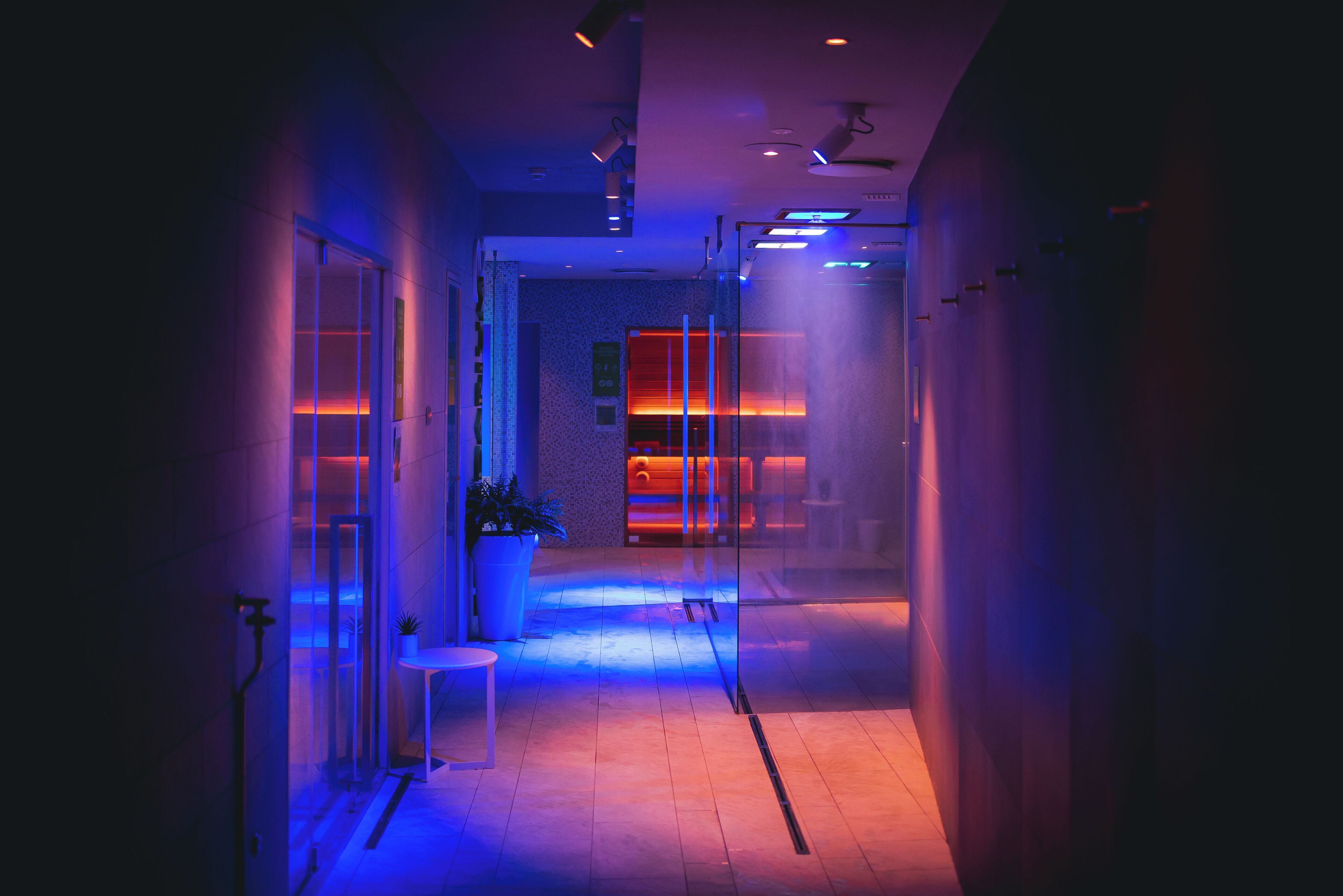 Couples treatment rooms, sauna, hot tub, steam room, Turkish bath