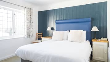 Standard Double Room, 1 Double Bed | In-room safe, desk, blackout drapes, iron/ironing board