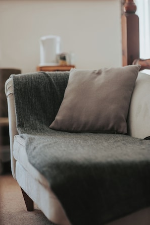 In-room safe, desk, blackout drapes, iron/ironing board - The Lordleaze Hotel And Restaurant (Chard)