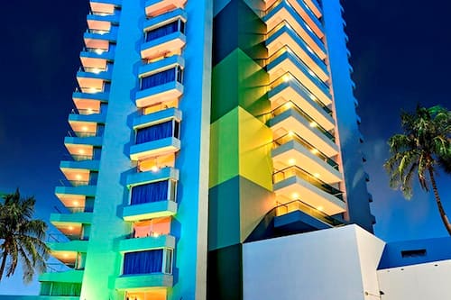 Fassade der Unterkunft – Abend/Nacht