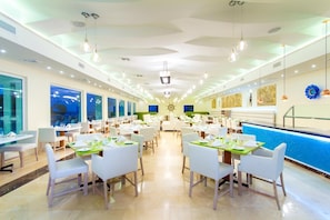 Breakfast, lunch, dinner served; beach views