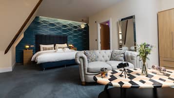 Luxury Studio Suite | Free WiFi, bed sheets