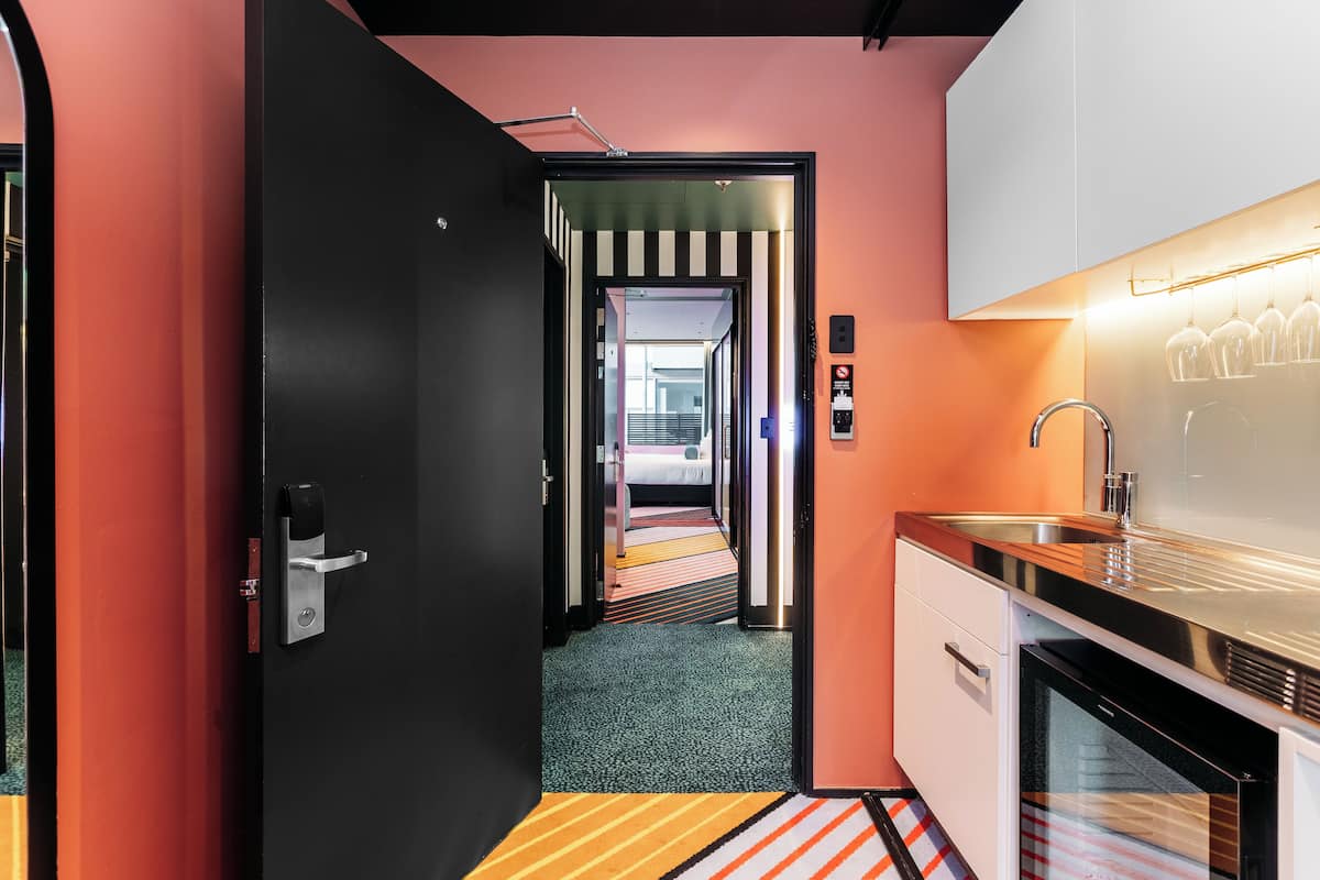 family room | in-room safe, individually furnished, desk, laptop workspace