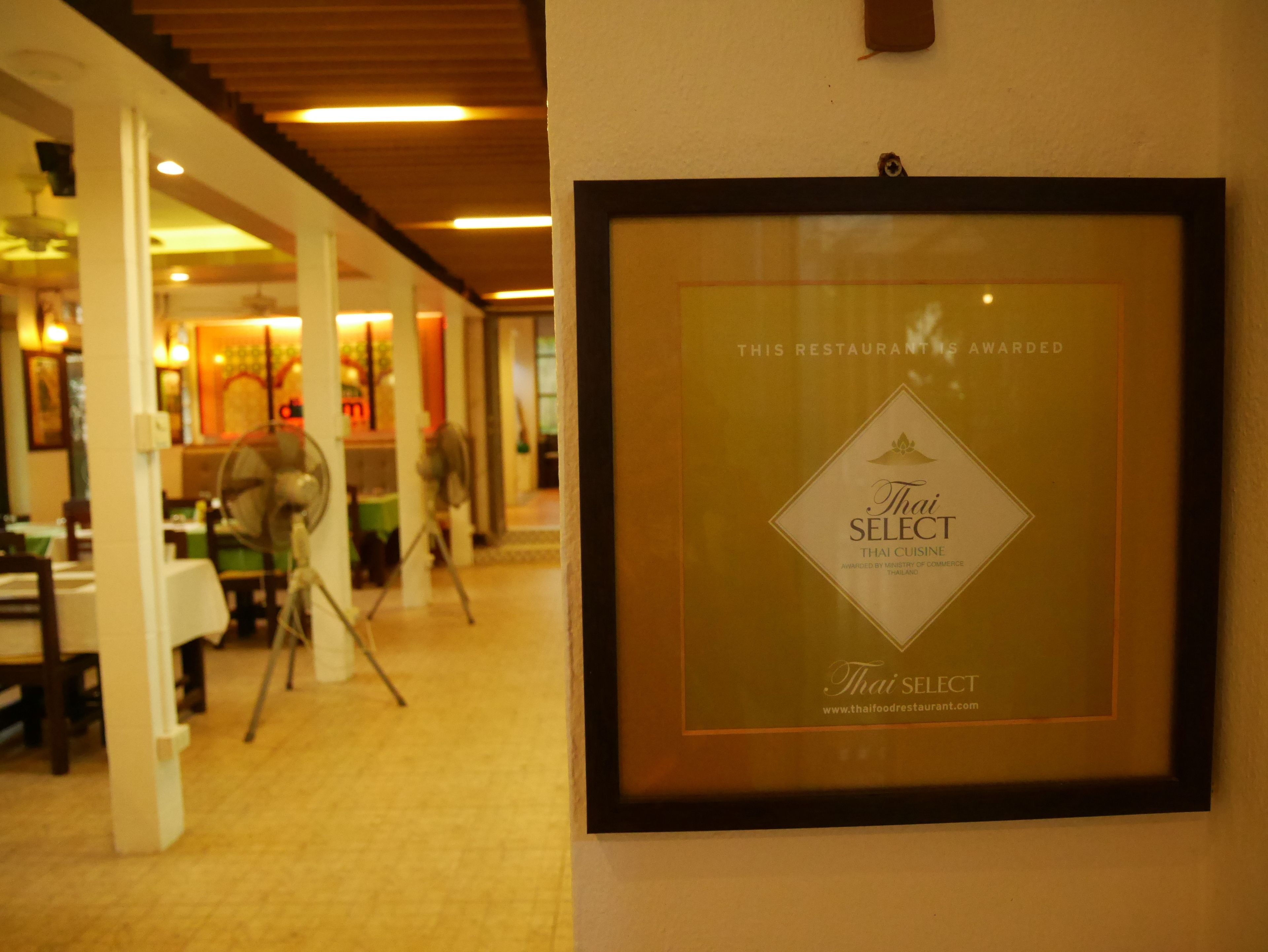 breakfast, lunch and dinner served