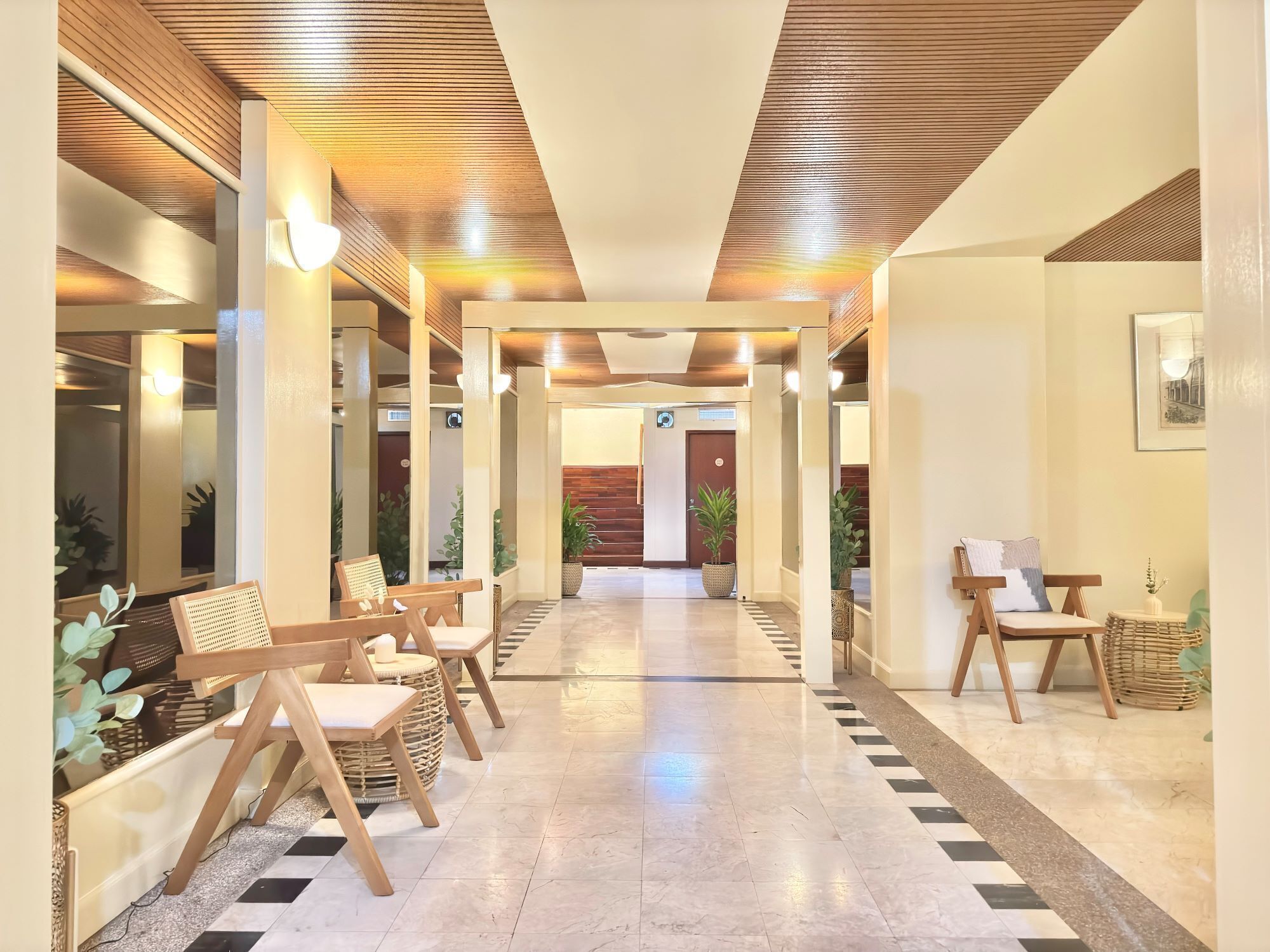 Photo - Phuket Merlin Hotel