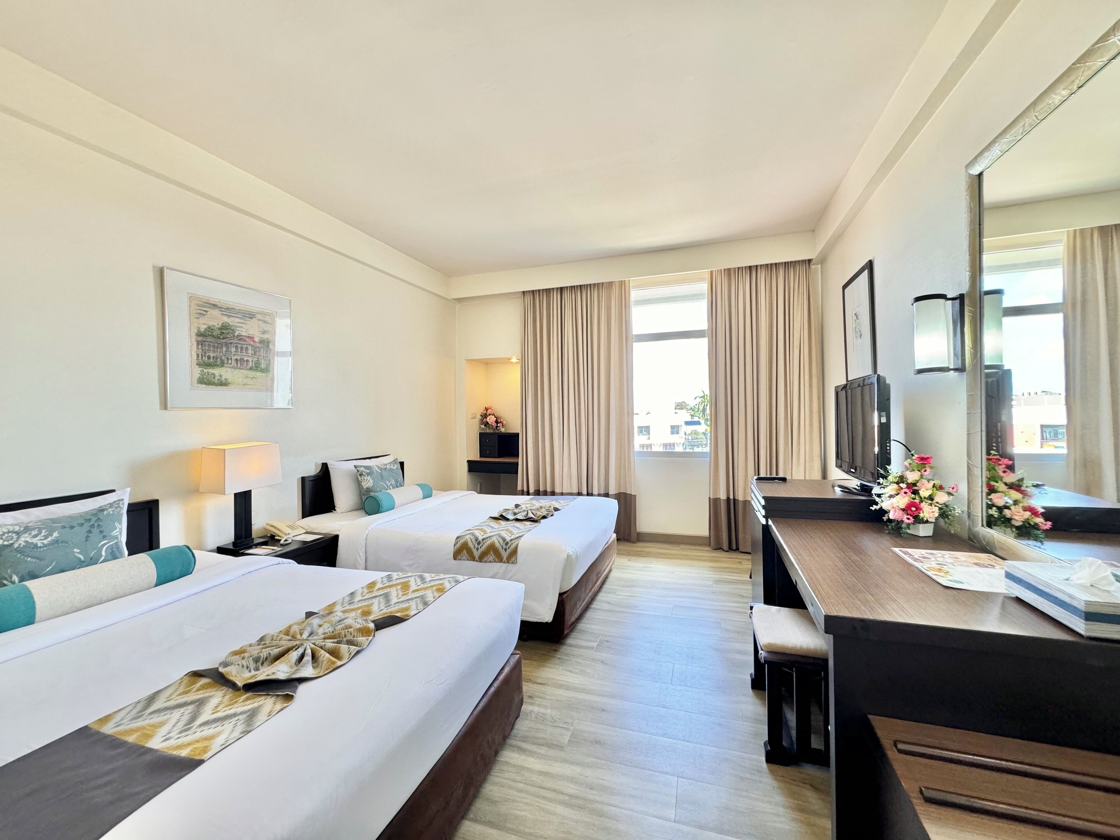 Photo - Phuket Merlin Hotel