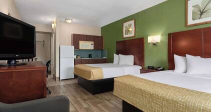 Travelodge Suites by Wyndham Lake Okeechobee