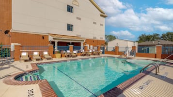 Outdoor pool, pool loungers