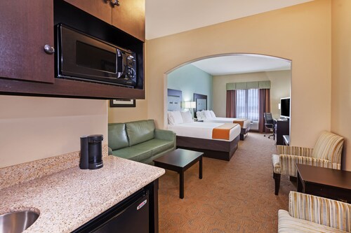 Holiday Inn Express Hotel & Suites Victoria by IHG