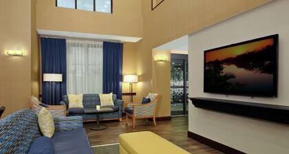 Hampton Inn & Suites Murray