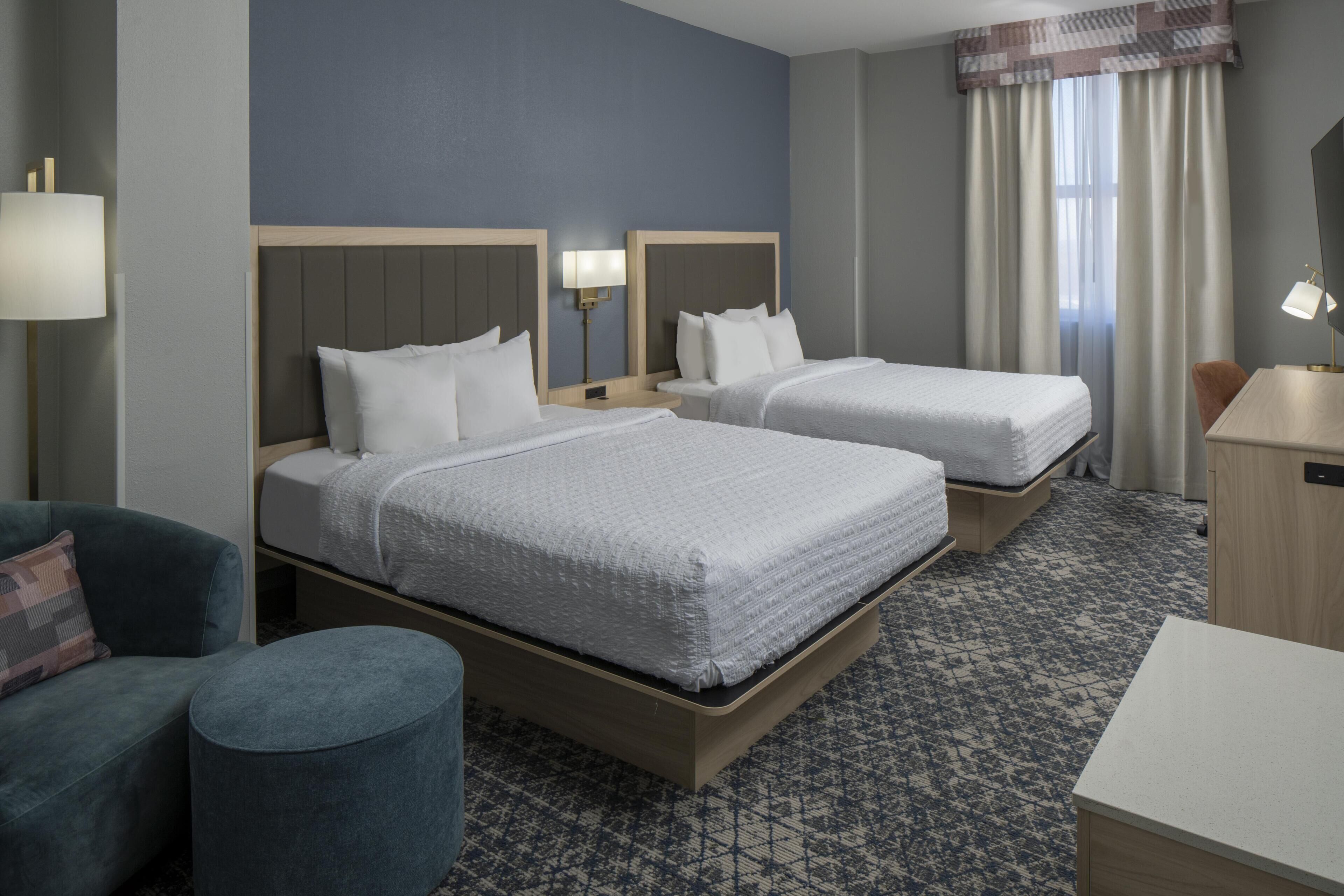 Premium bedding, minibar, in-room safe, desk