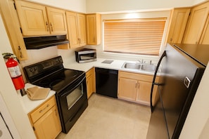 Fridge, microwave, oven, coffee/tea maker