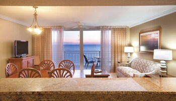 Deluxe Condo, 2 Bedrooms, Ocean View | Property amenity