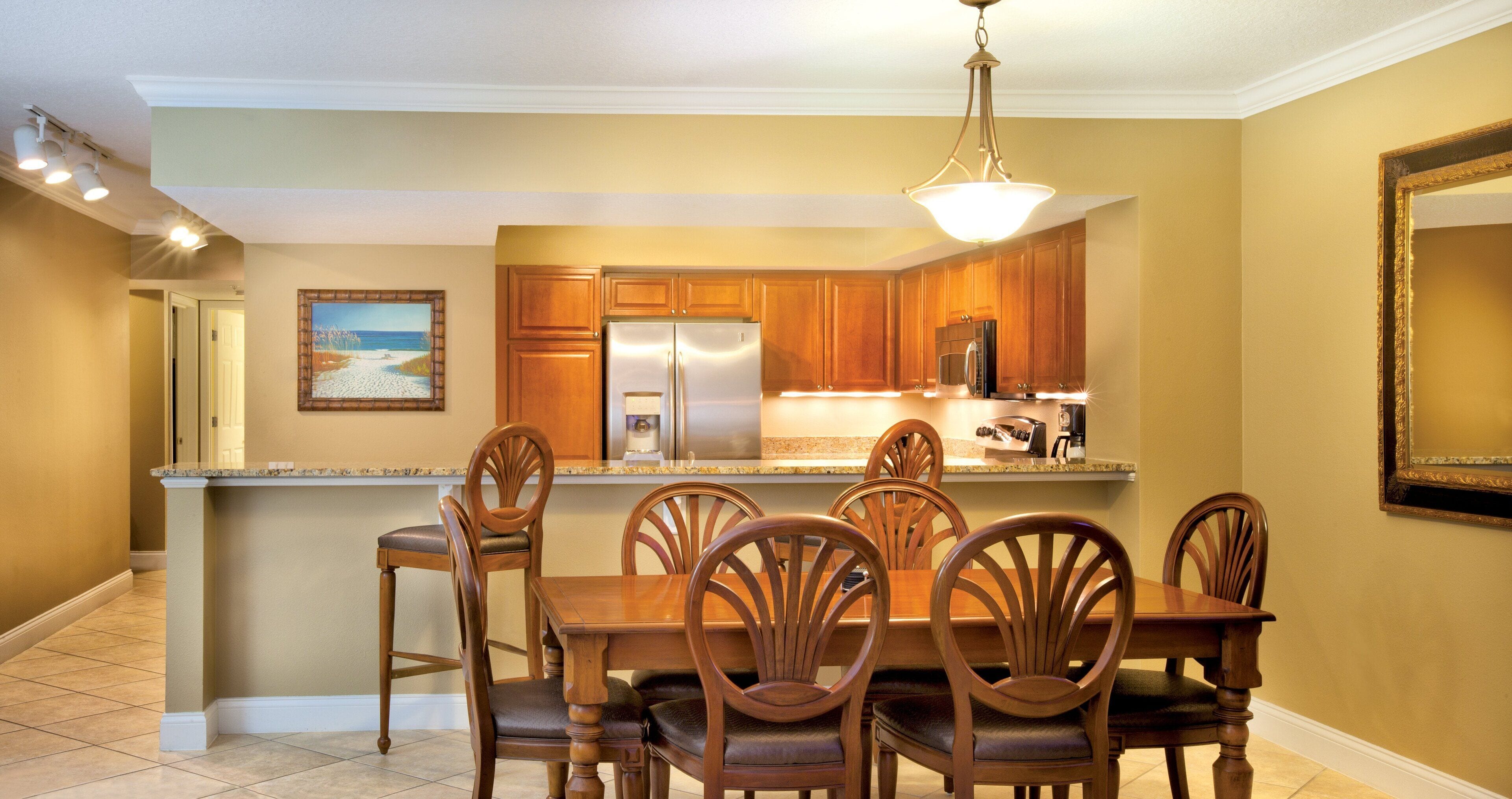 deluxe condo, 2 bedrooms, ocean view | in-room dining