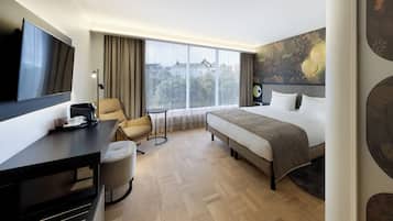 Dobbeltrom – superior, byutsikt | Sengetøy av topp kvalitet, minibar, safe på rommet og skrivebord