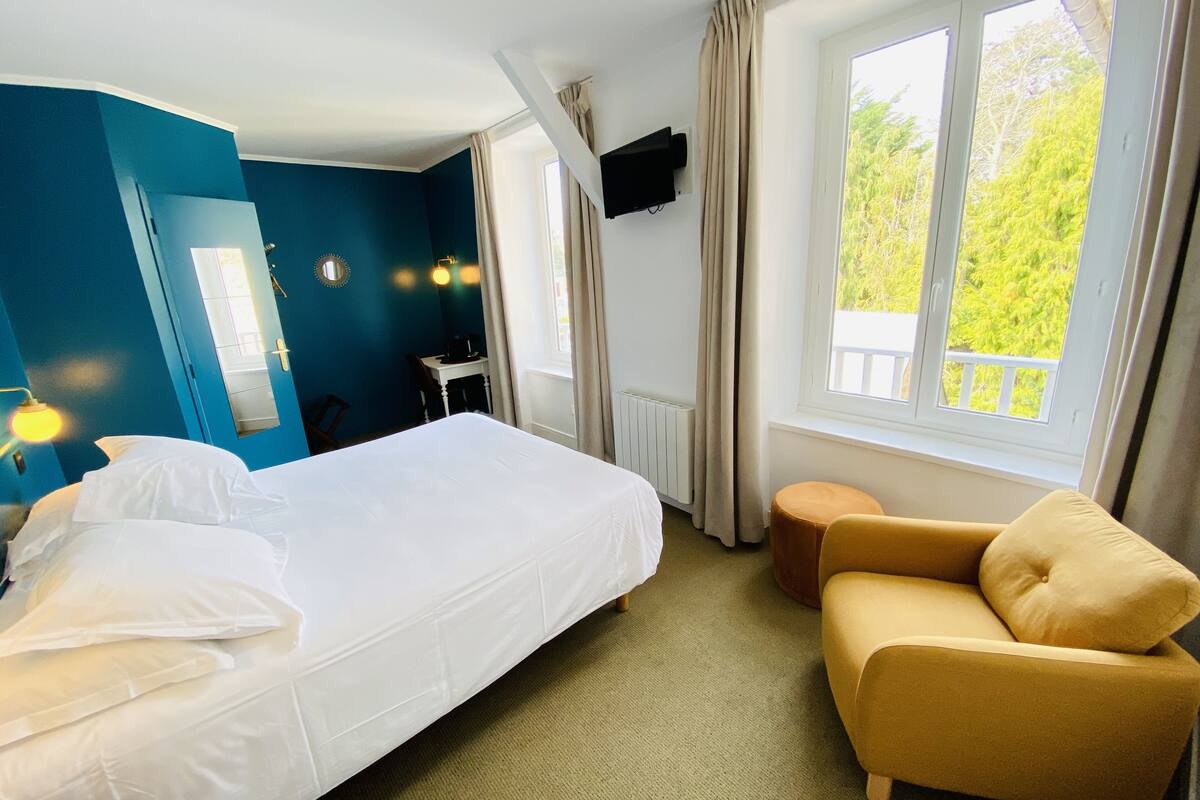 comfort double room | premium bedding, desk, blackout curtains, soundproofing