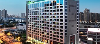 Holiday Inn Shanghai Pudong Nanpu by IHG