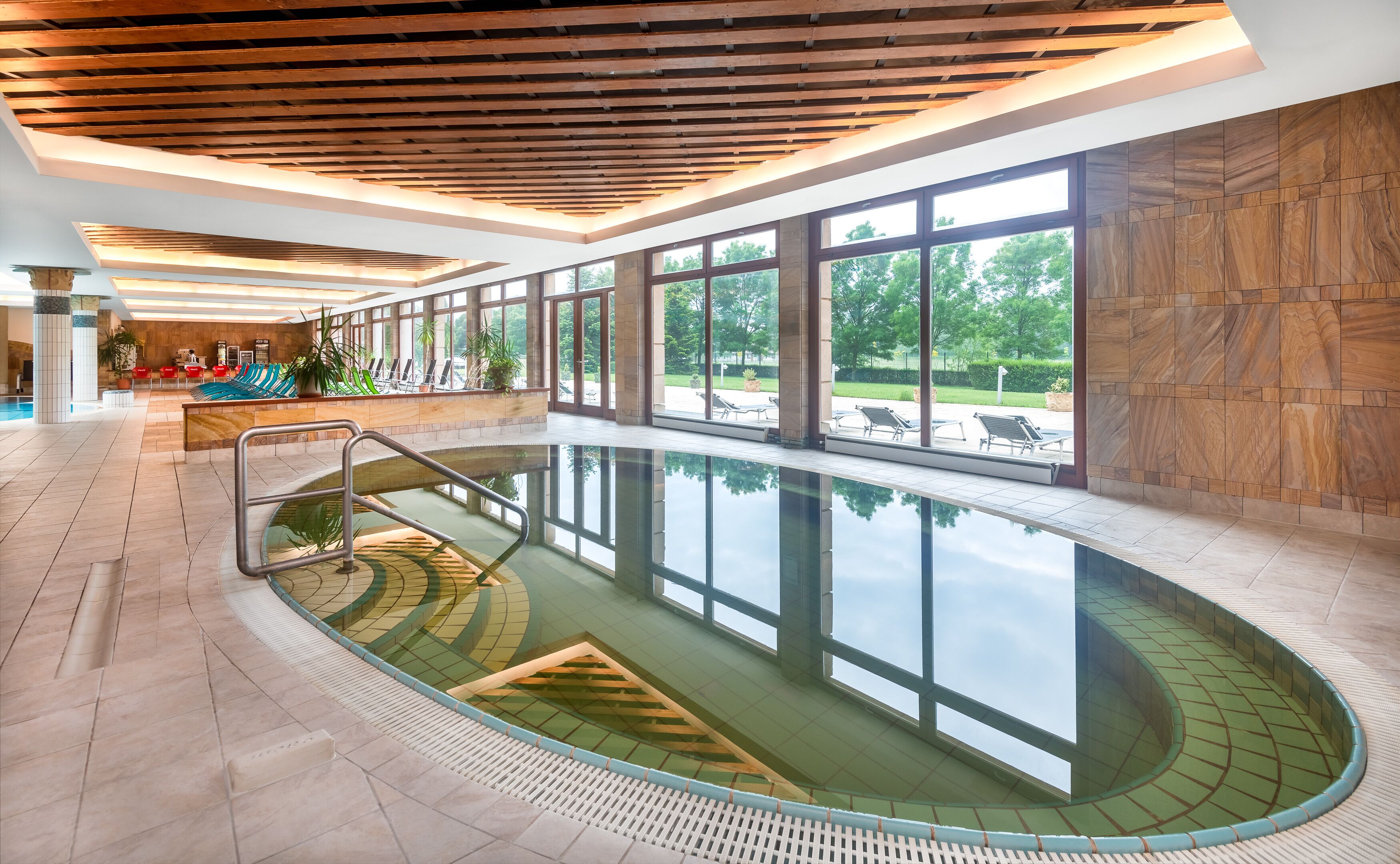 sauna, hot tub, steam room, body treatments, hydrotherapy