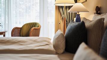 Doppelzimmer Comfort Seeseite | Pillowtop-Betten, kostenlose Minibar, Zimmersafe, Verdunkelungsvorhänge