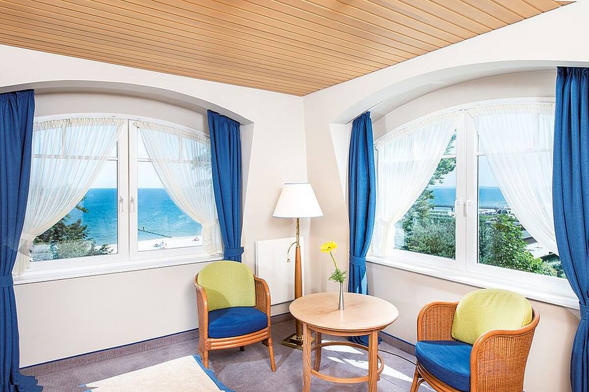 Habitación doble, 1 habitación, vista al mar | Camas con pillow-top y artículos del minibar gratis