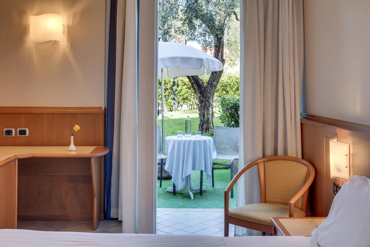 standard double or twin room, terrace, annex building (casa augustus) | premium bedding, down duvets, minibar, in-room safe