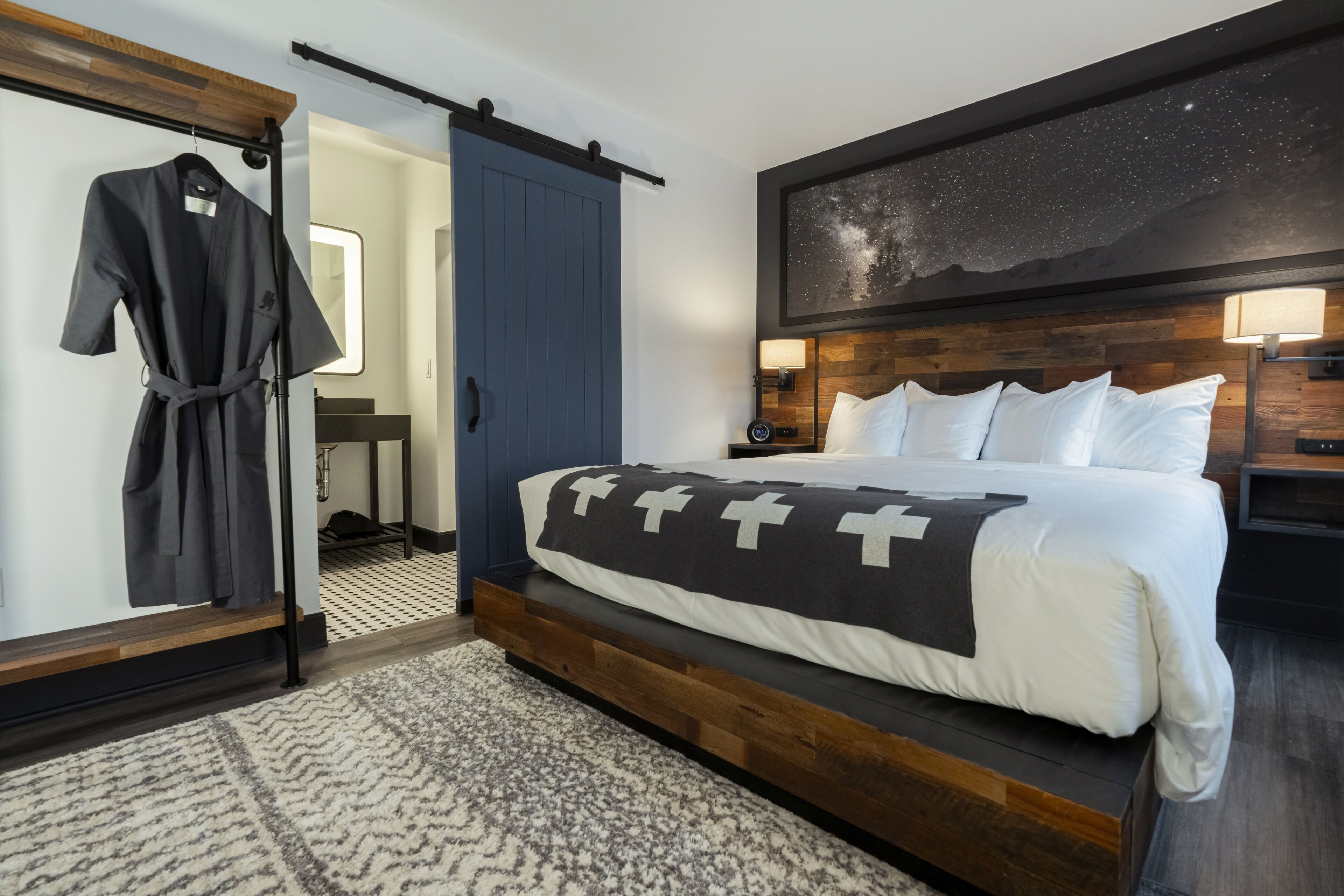 Deluxe Room, 1 King Bed (Betty) | In-room safe, iron/ironing board (on request), cribs (free)