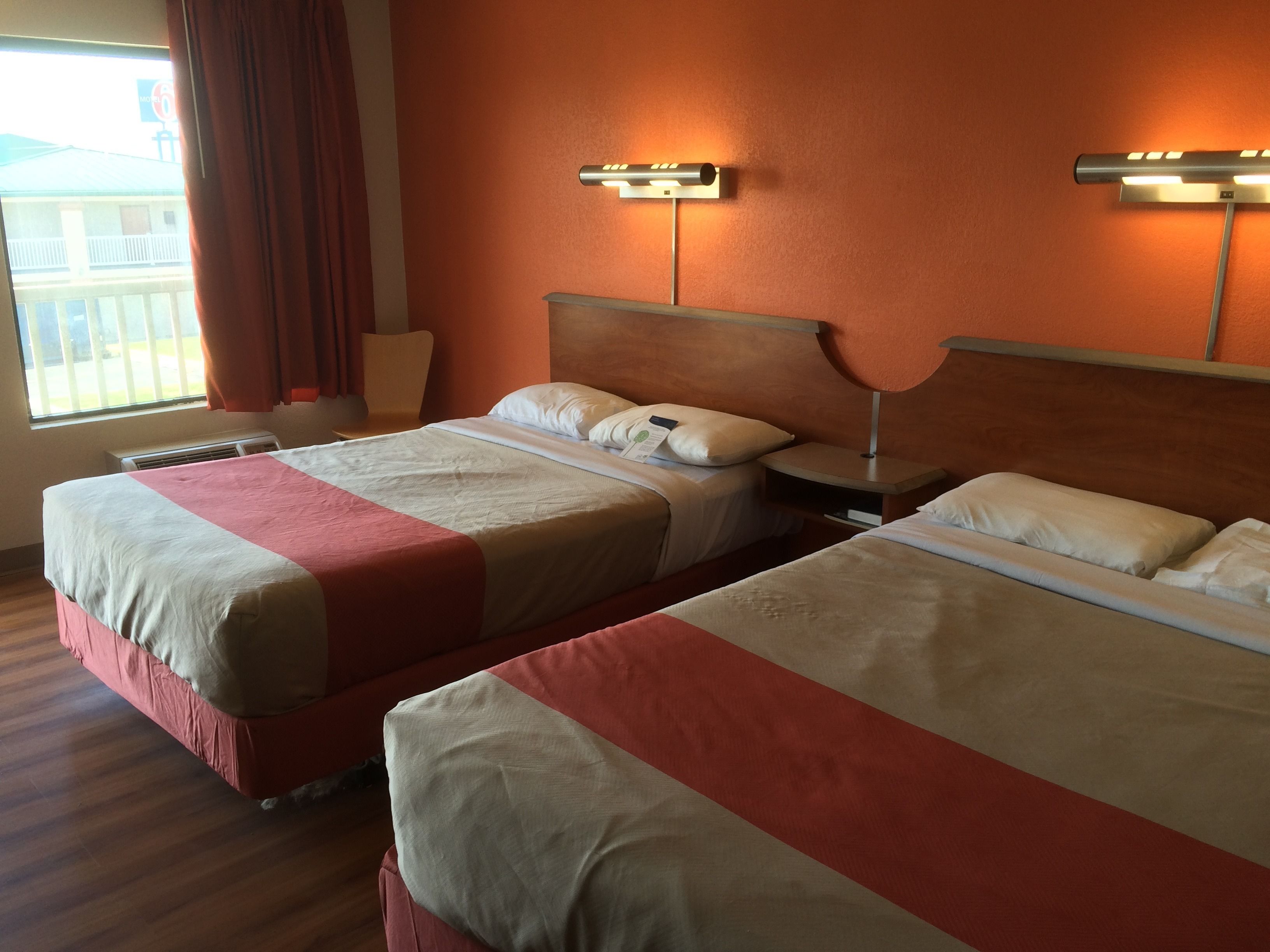 Schreibtisch, kostenloses WLAN, Bettwäsche