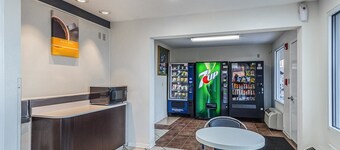 Motel 6 Mount Vernon, IL