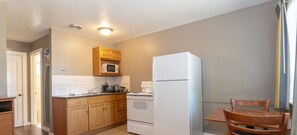 Suite, 2 camas Queen size, para no fumadores | 1 habitación y ropa de cama de alta calidad 