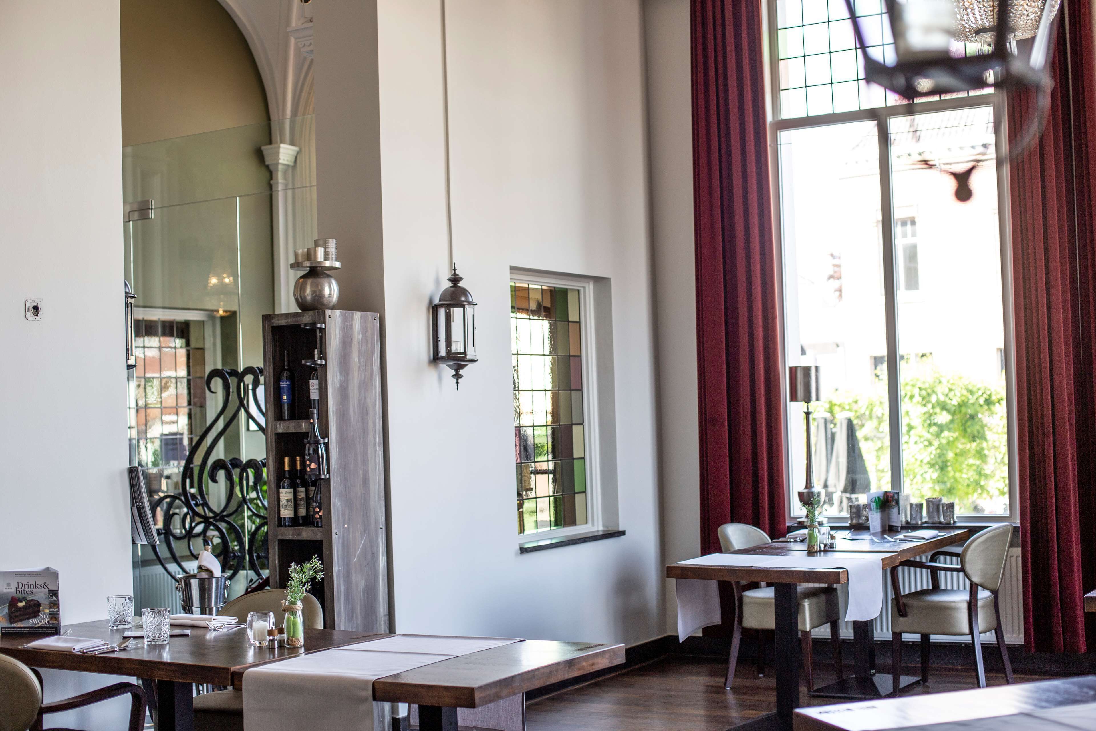 供应午餐和晚餐