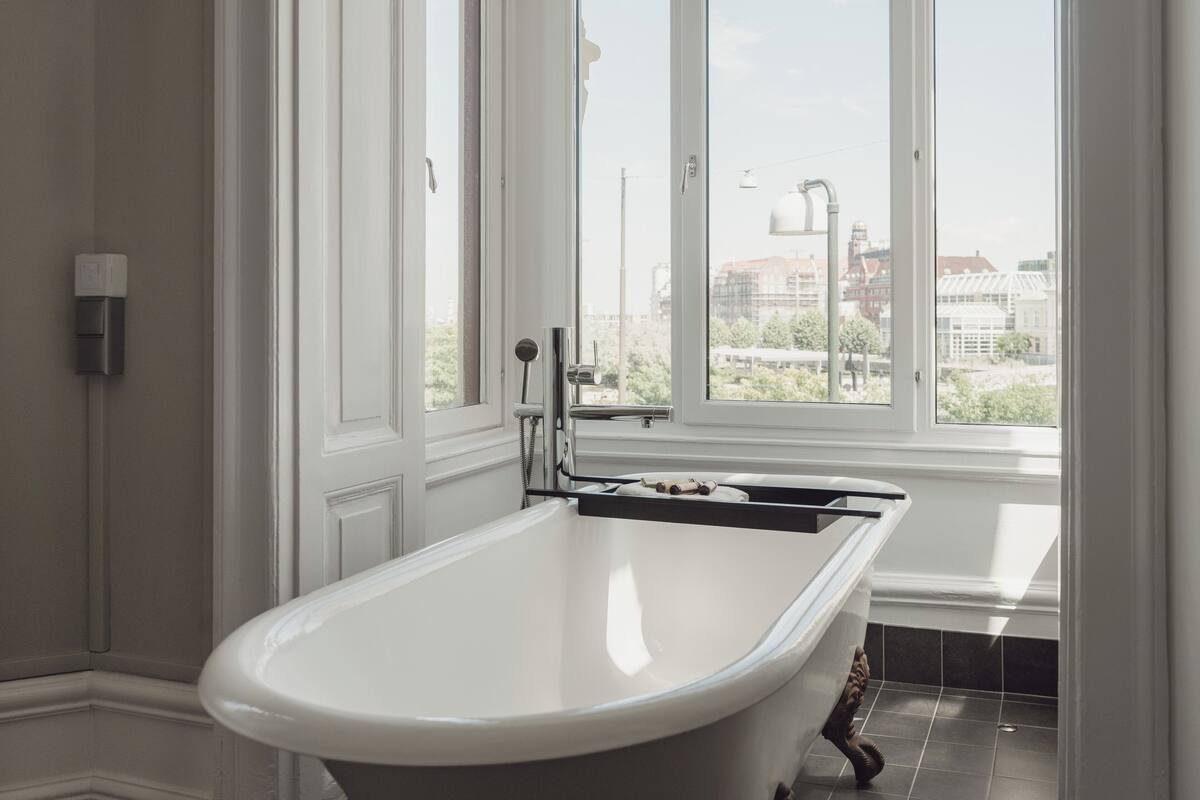 premium double room, harbour view | bathroom amenities | hair dryer, towels, soap, shampoo