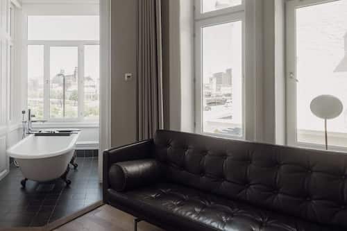 Habitación doble Premium, vista al puerto | Ropa de cama de alta calidad y edredón