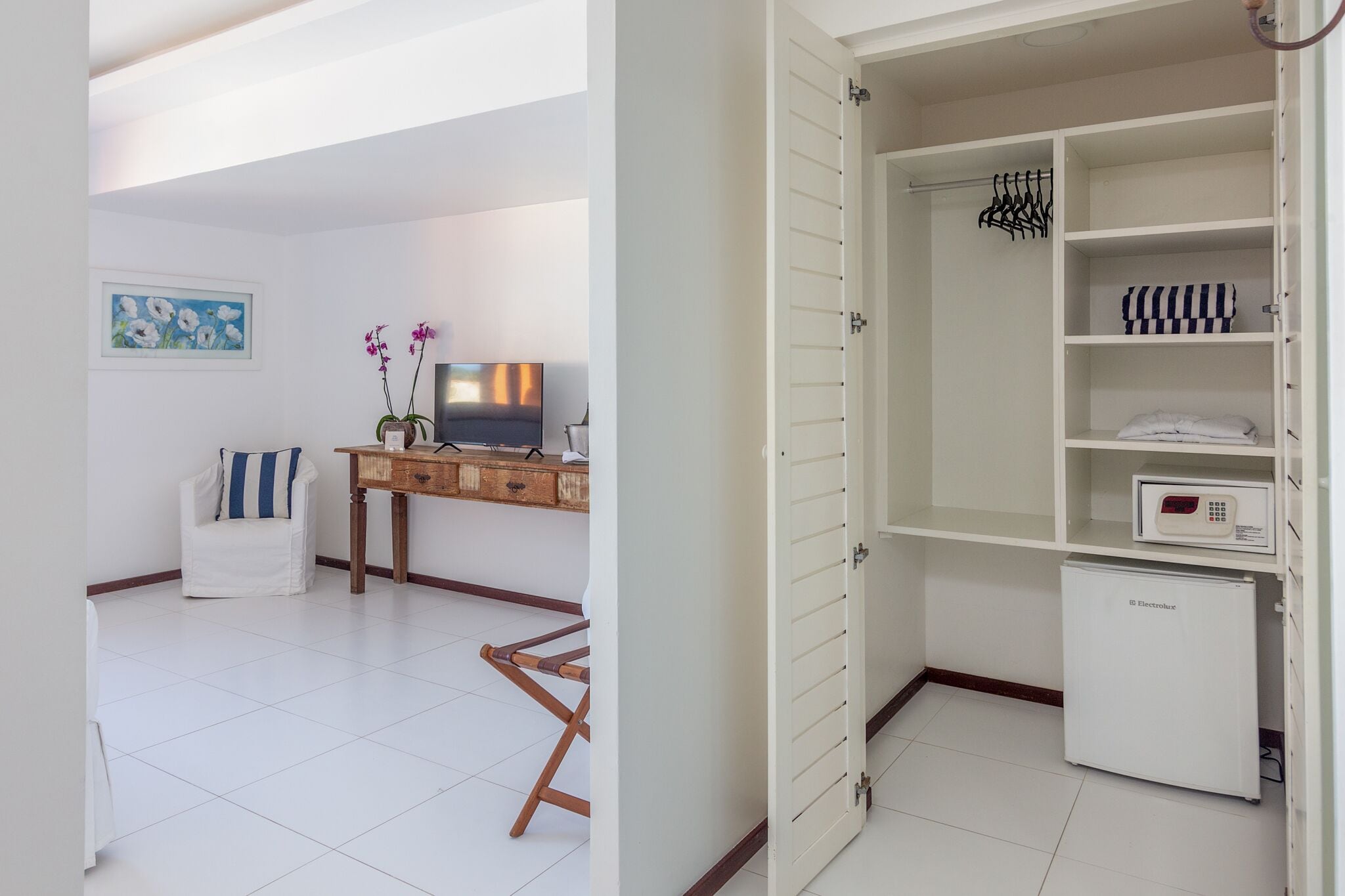 superior double room | 1 bedroom, minibar, in-room safe, blackout curtains