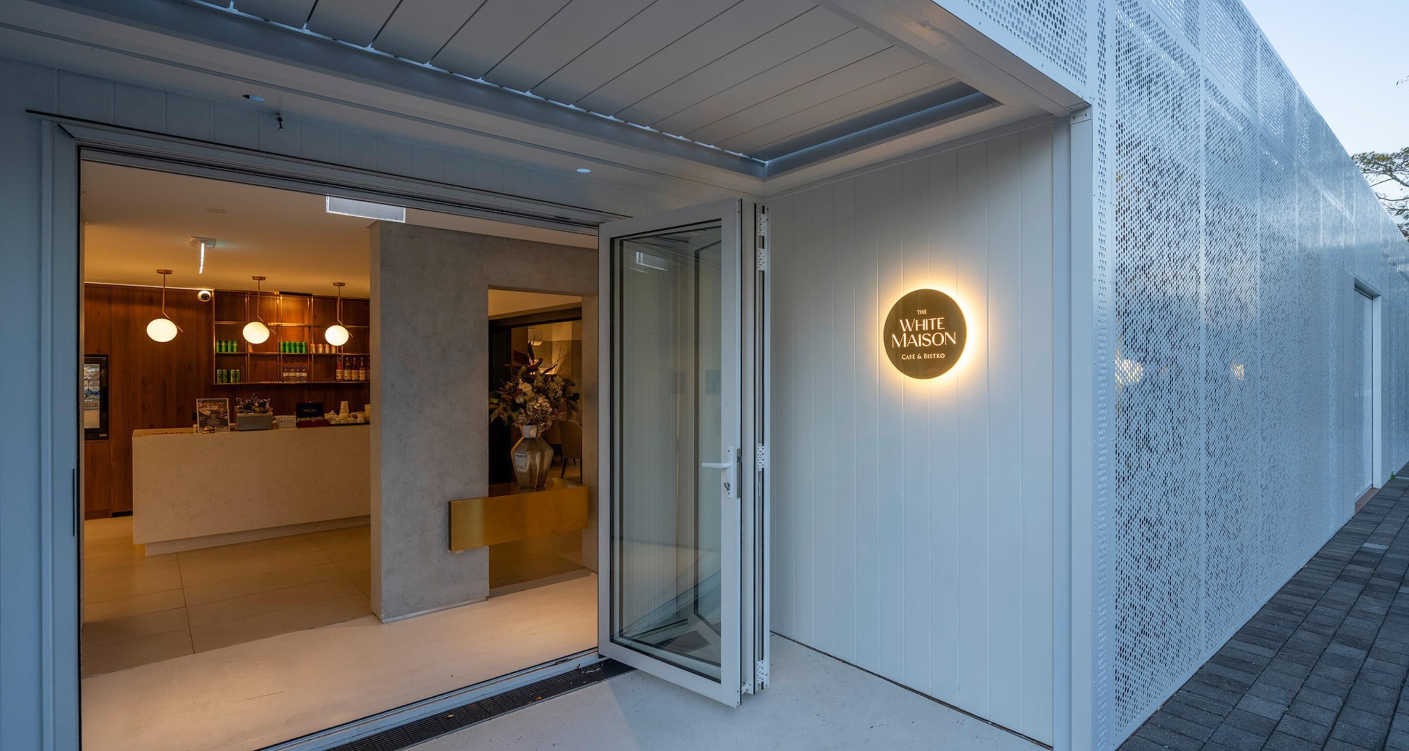 Photo - Best Western Newmarket Inn & Suites