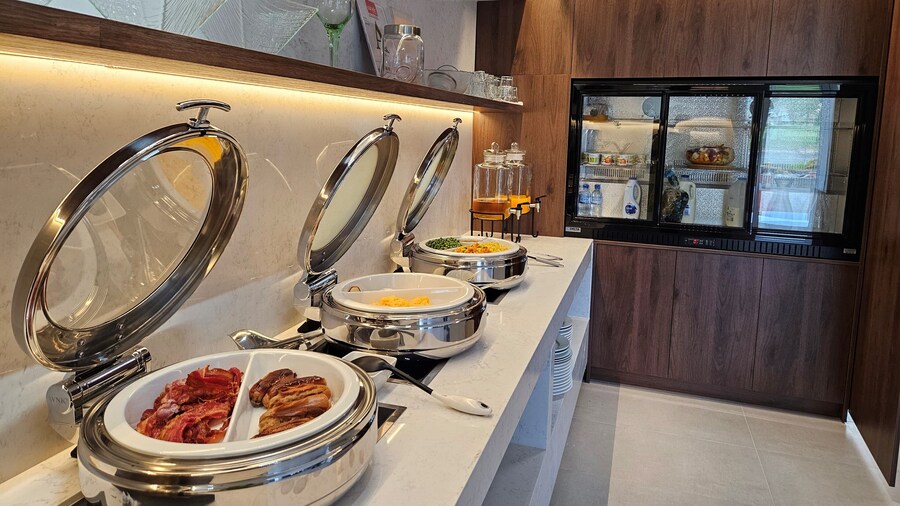 Best Western Newmarket Inn & Suites