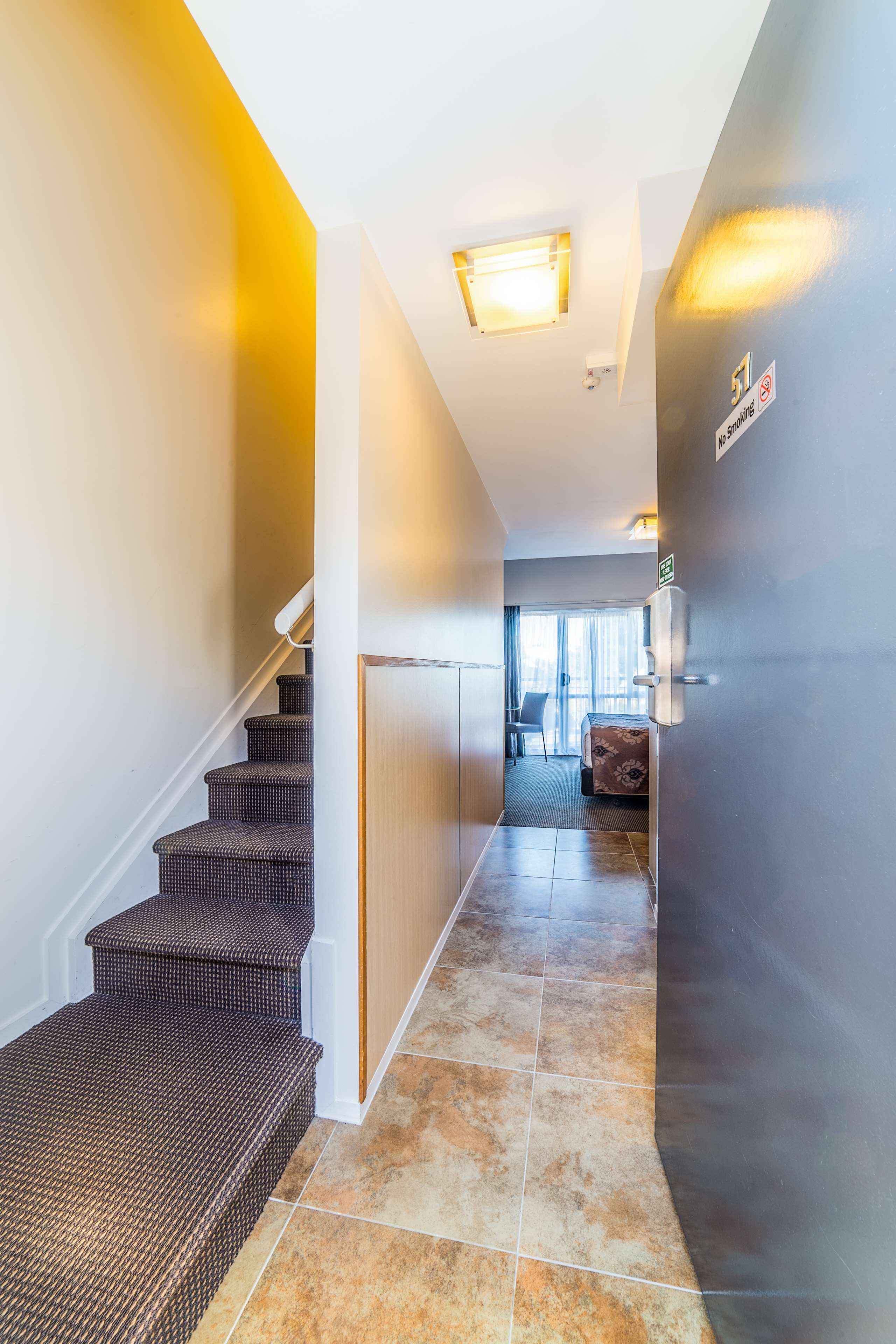 Photo - Best Western Newmarket Inn & Suites