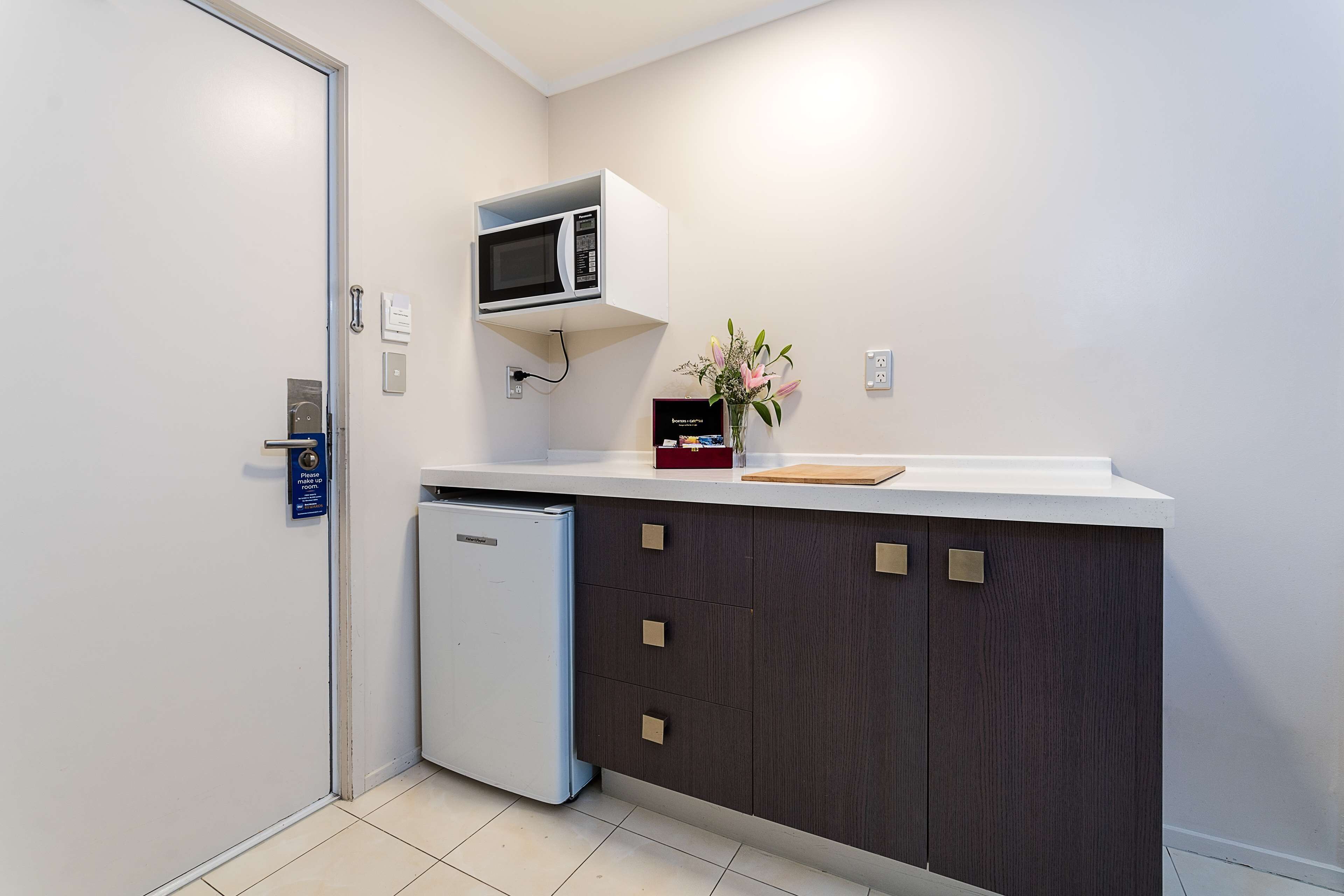 Photo - Best Western Newmarket Inn & Suites