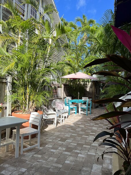 The Grand Guesthouse - Image 1