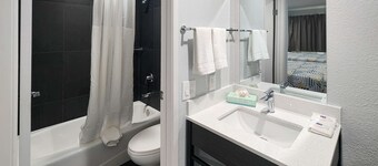 Studio 6 Suites San Ysidro, CA -San Diego South Bay