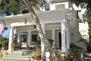 Fachada da propriedade