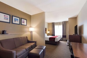 Suíte, 1 cama King, para não fumantes (One) | Escrivaninha, espaço de trabalho para notebook