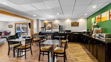 Free daily continental breakfast