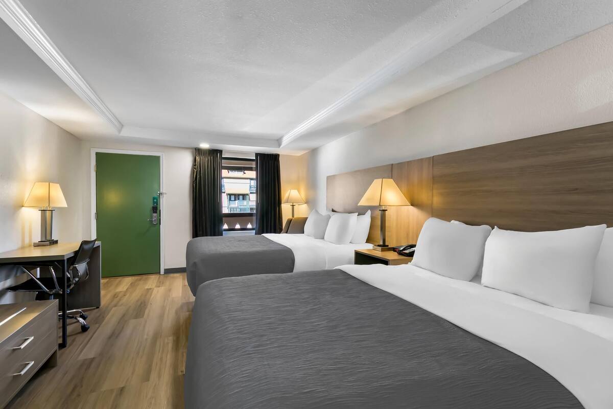 Desk, iron/ironing board, rollaway beds, free WiFi