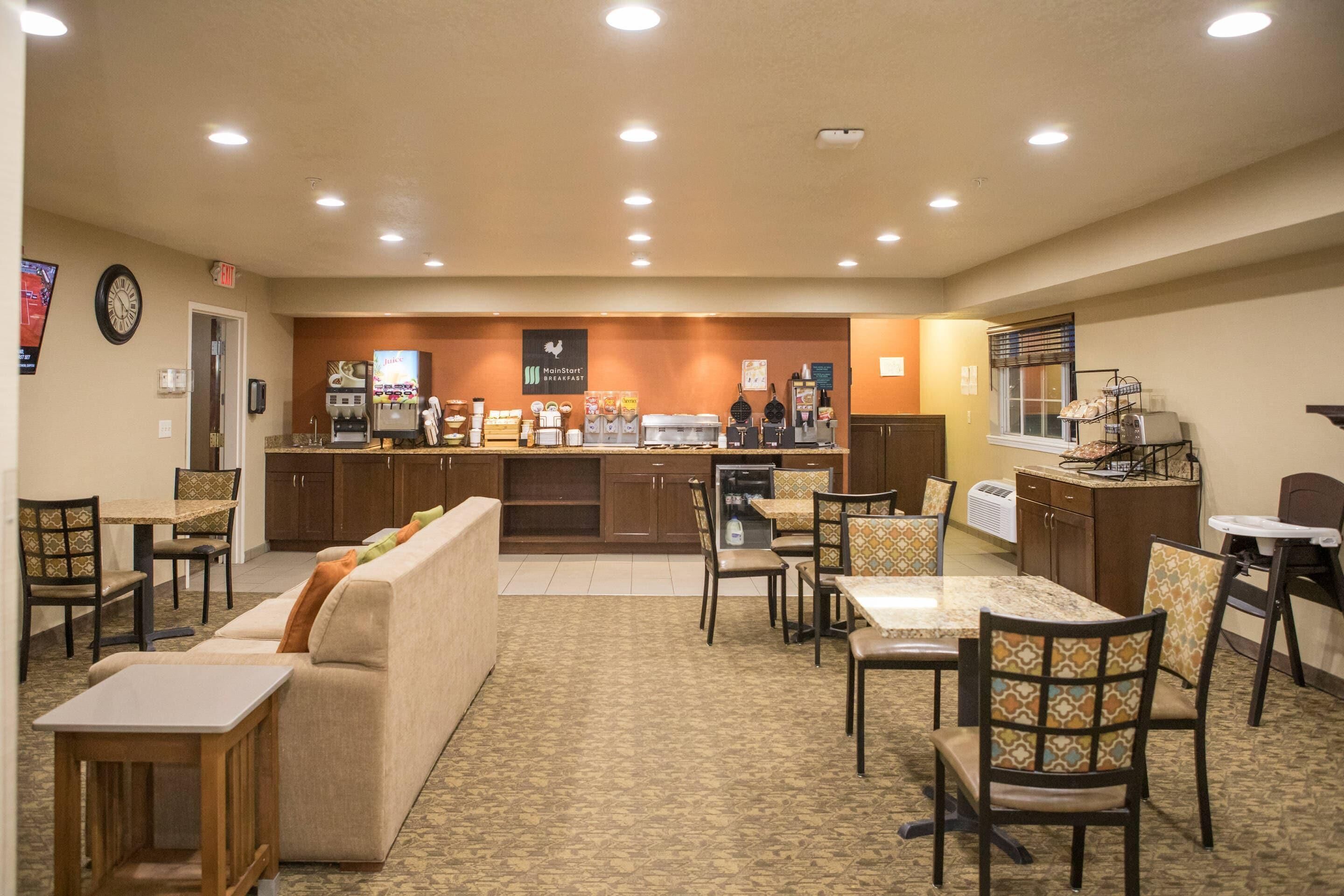 Free daily full breakfast 