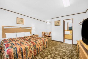 Iron/ironing board, free WiFi, bed sheets - Knights Inn Pine Grove (Pine Grove)