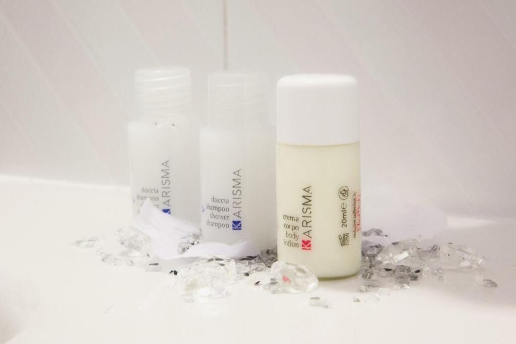 hair dryer, bidet, towels